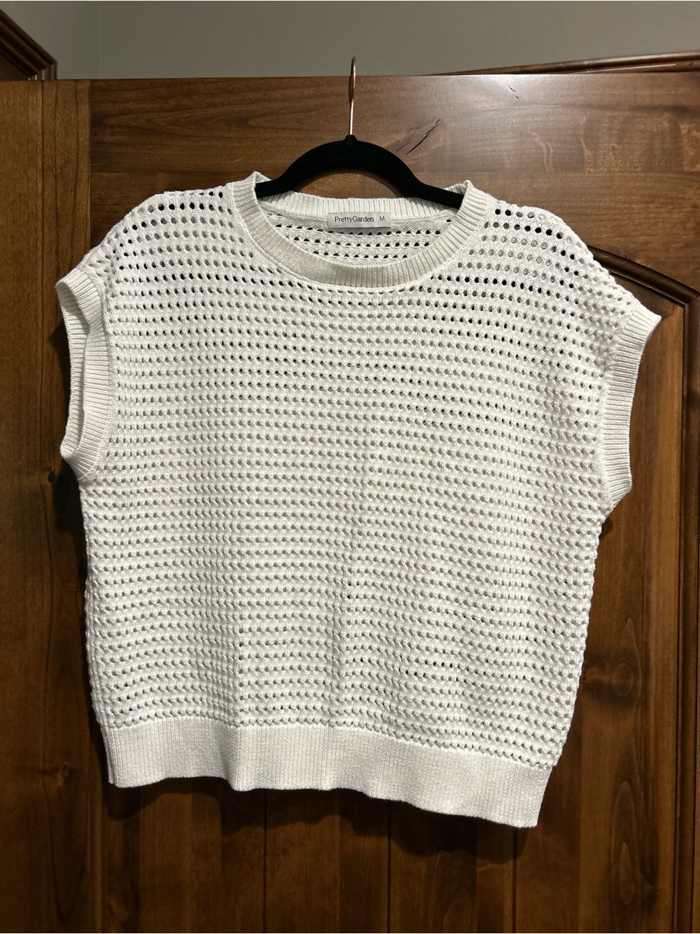 Pretty Garden White Sleeveless Open-Knit Pullover Top